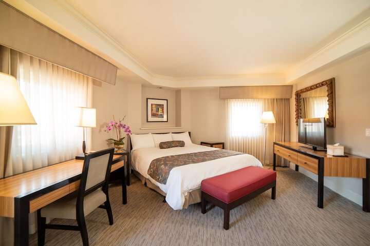 Room 14 of 33