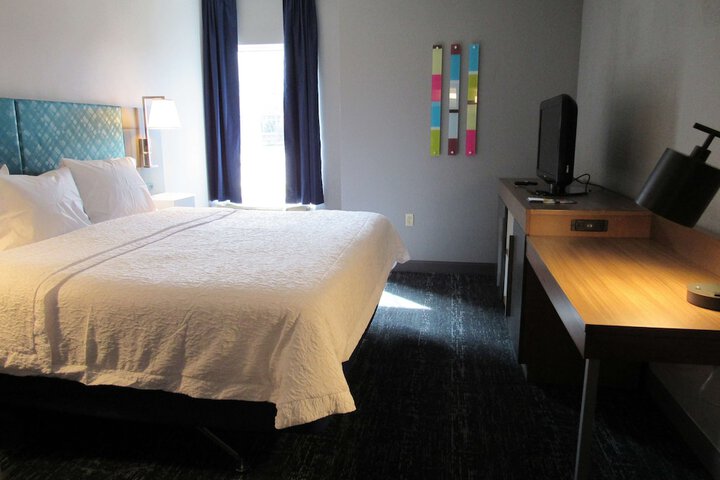 Room 65 of 169