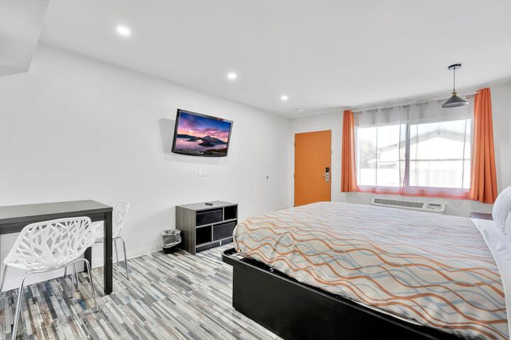 Room 19 of 32