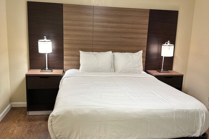 Room 17 of 29