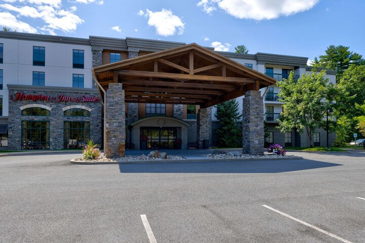 Hampton Inn & Suites Lake George