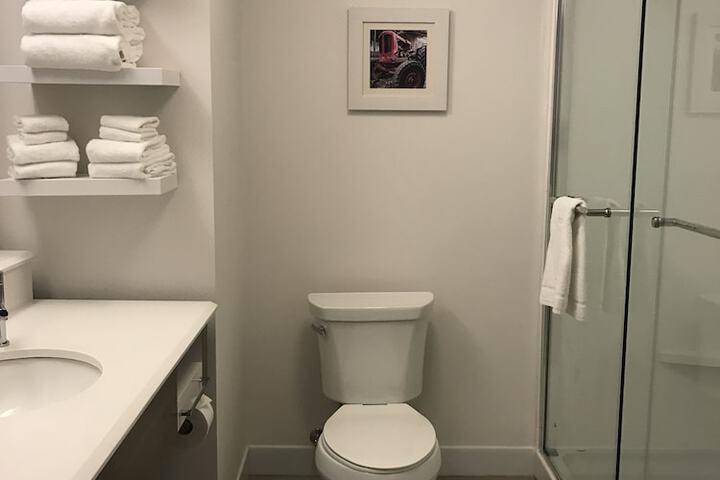 Room 14 of 37