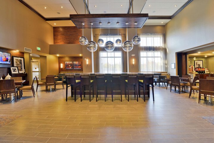 Hampton Inn & Suites Greensboro / Coliseum Area