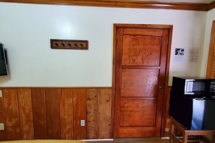Room 72 of 137