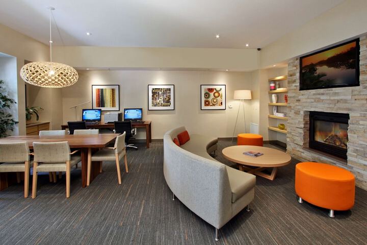 Business Center 43 of 43