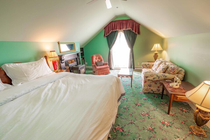 Room 44 of 54