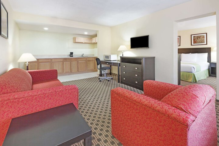 Room 8 of 20