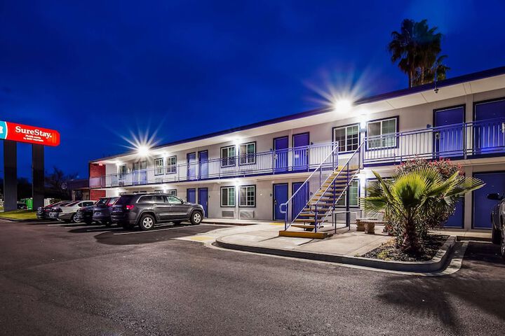 Hotel 2 of 28