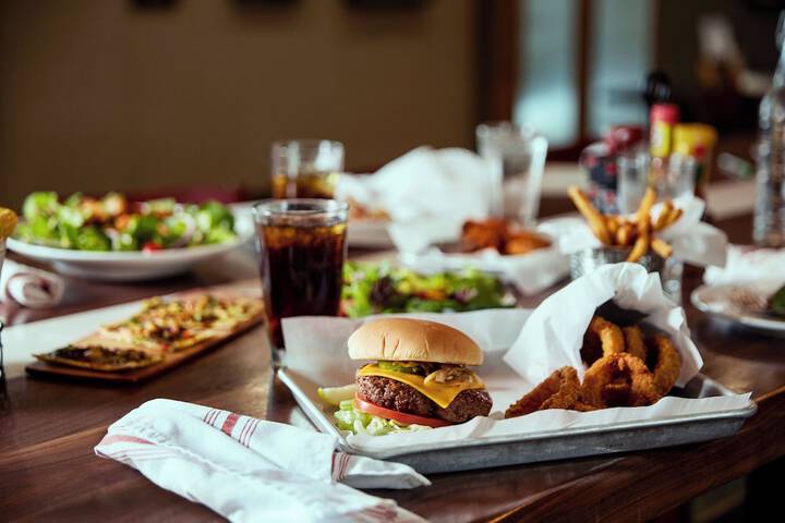Dining 47 of 64