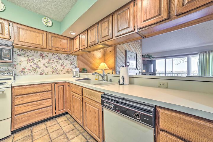 Bellaire Resort Condo: Ski Tube, Explore!