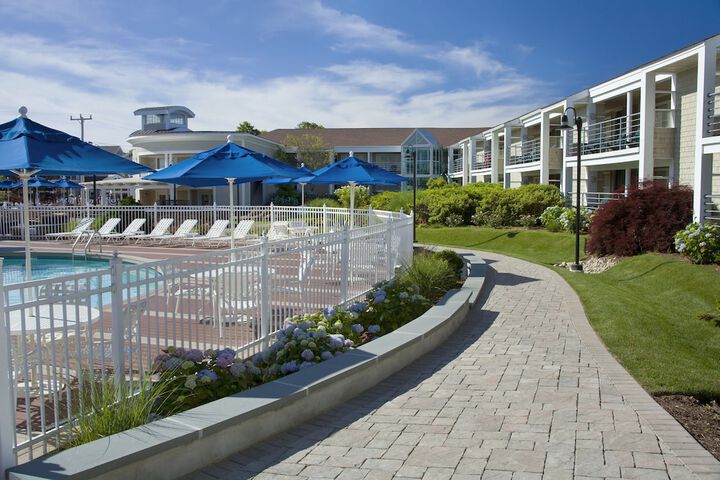 Hyannis Harbor Hotel