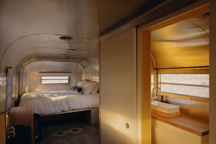 Room 33 of 38