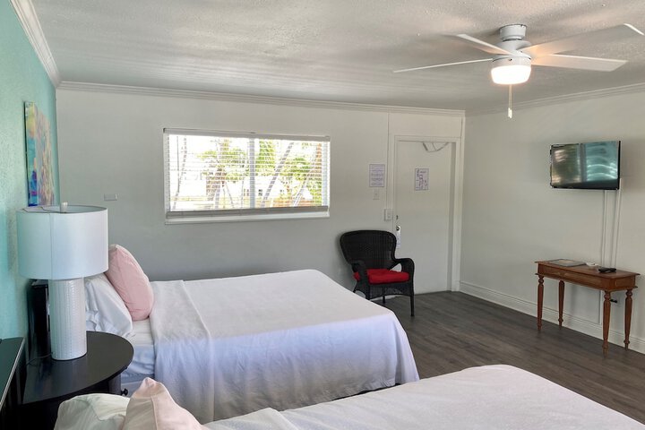 Room 109 of 198