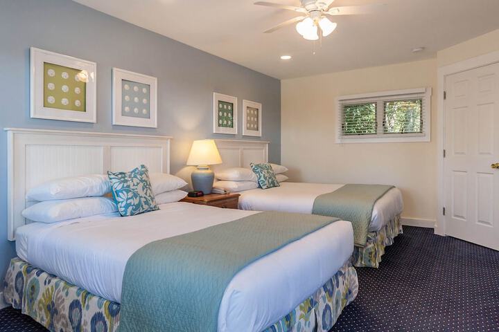 Glen Cove Inn & Suites