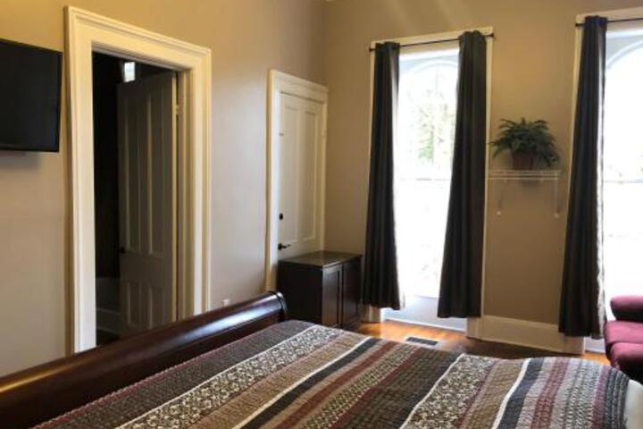 Cook Mansion Bed and Breakfast