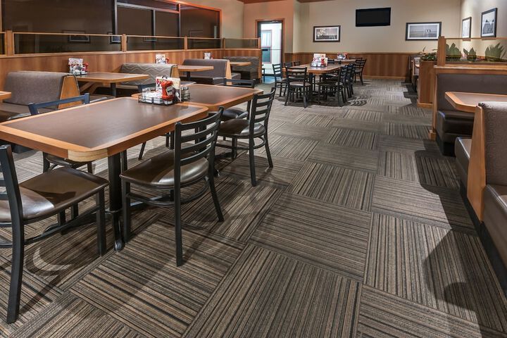 Dining 10 of 15