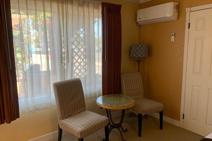 Room 27 of 59