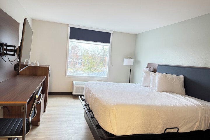 Wingate by Wyndham Dublin Near Claytor Lake State Park