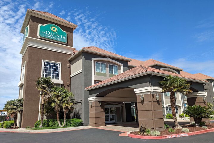 Hotel 2 of 27