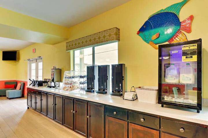 The Island Hotel Near Beach Port Aransas
