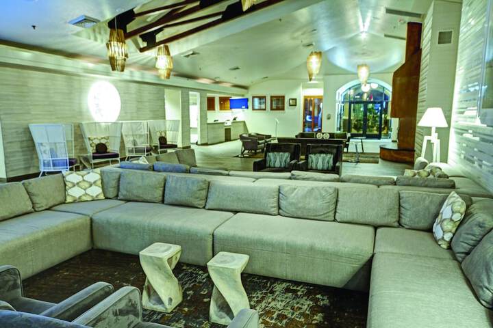 Hotel Interior 16 of 38