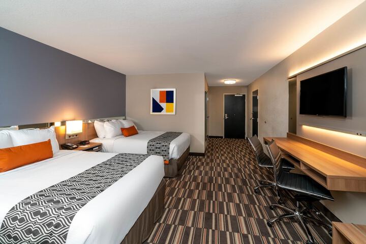 Room 36 of 69