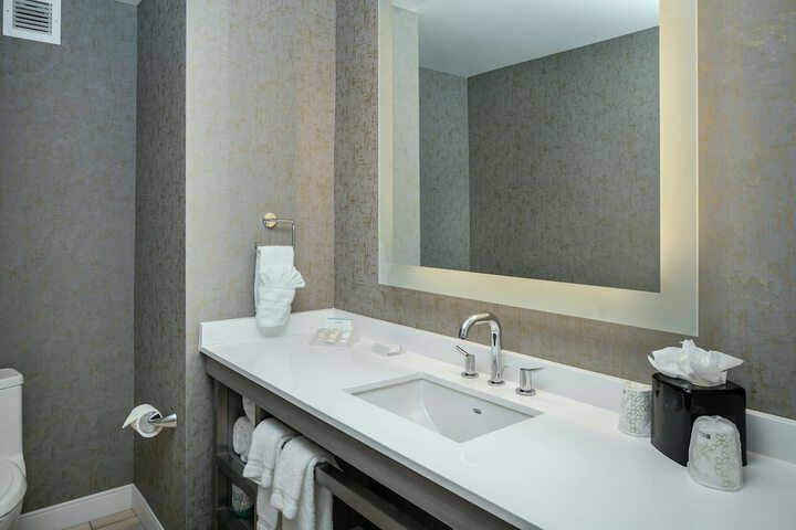 Hilton Garden Inn Seattle Bellevue Downtown WA