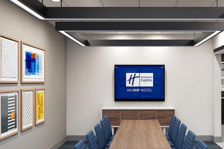 Holiday Inn Express and Suites Hollister by IHG