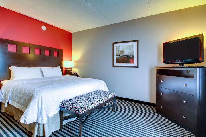 Room 30 of 74