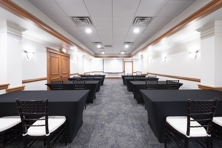 Business Center 36 of 40