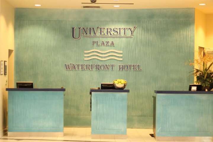 University Plaza Waterfront Hotel