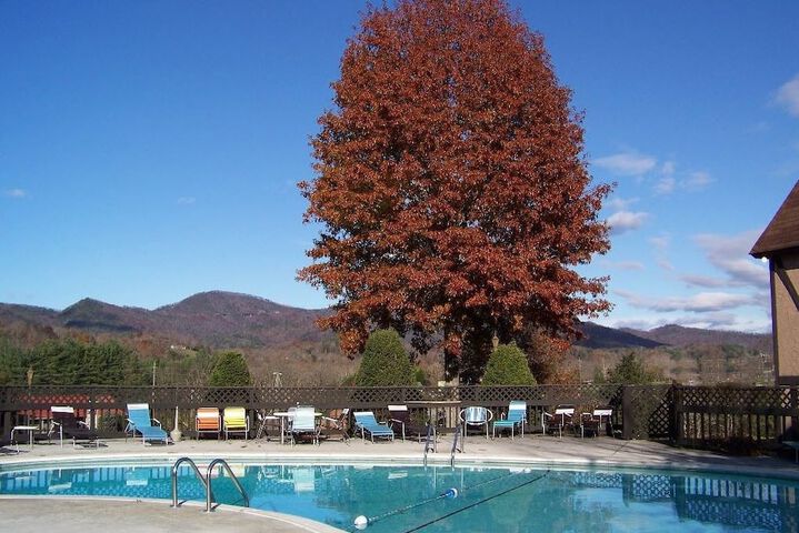 Highland Manor Inn