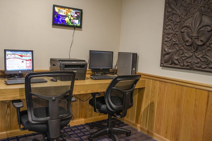 Business Center 60 of 68