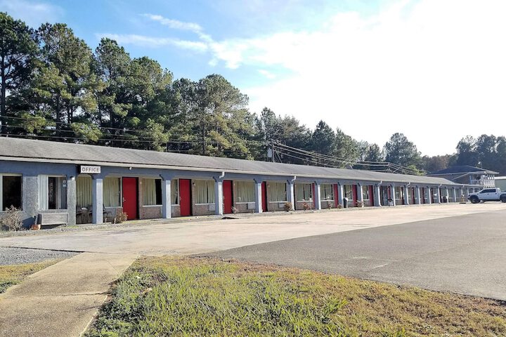 Roadway Inn