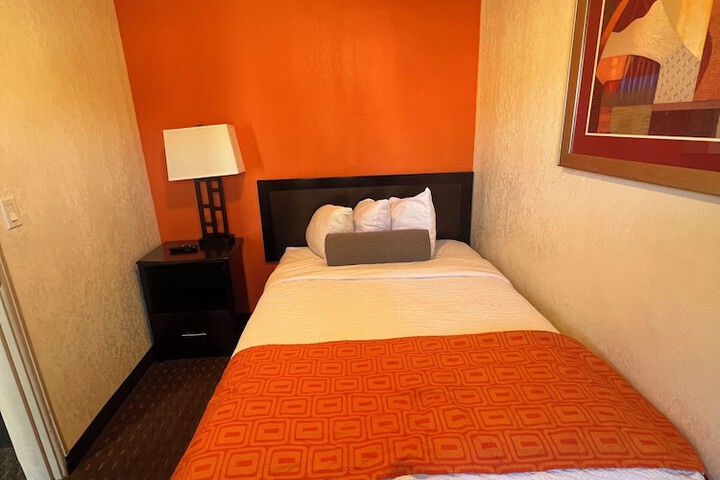 Room 32 of 58