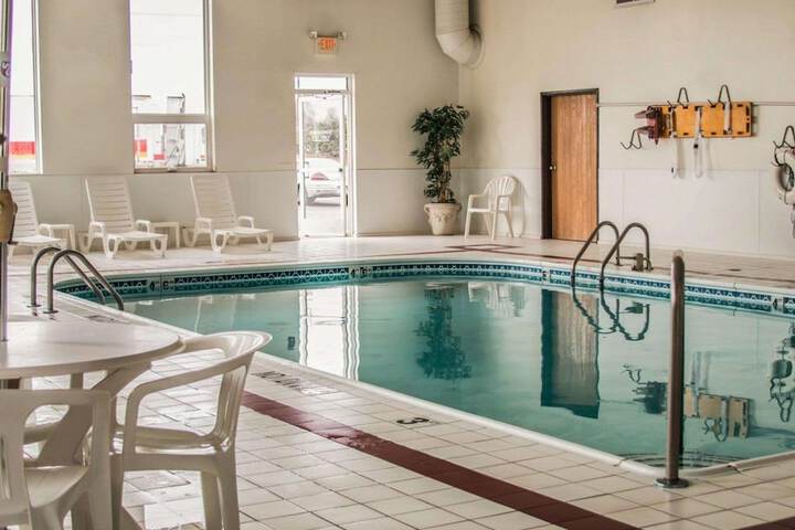 Pool 7 of 54