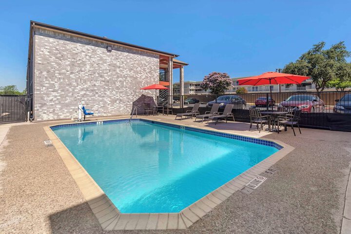 Pool 8 of 45