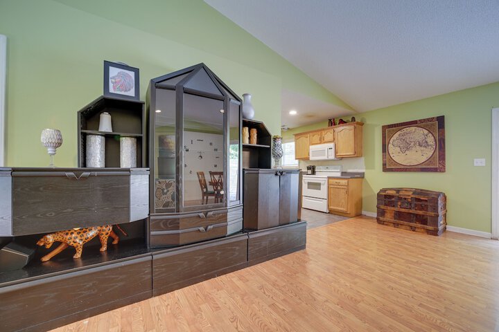 Candler Home w / Large Deck: Hike Bike & Unwind!