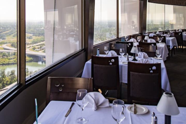 Dining 37 of 60