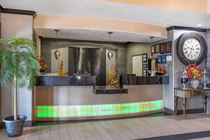 Hotel Interior 7 of 36