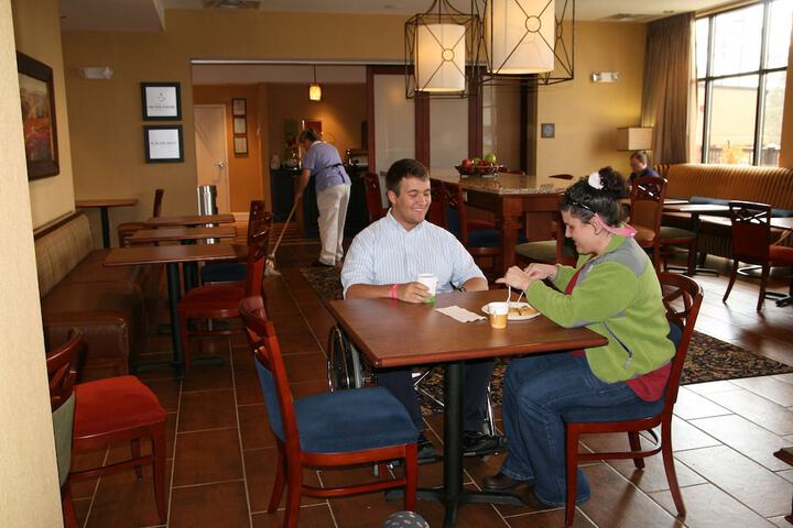 Dining 65 of 77