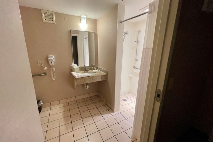 Room 22 of 52