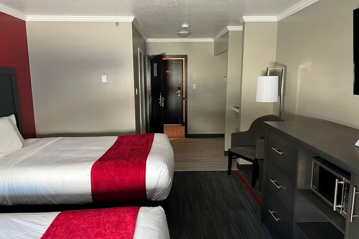 Room 7 of 15