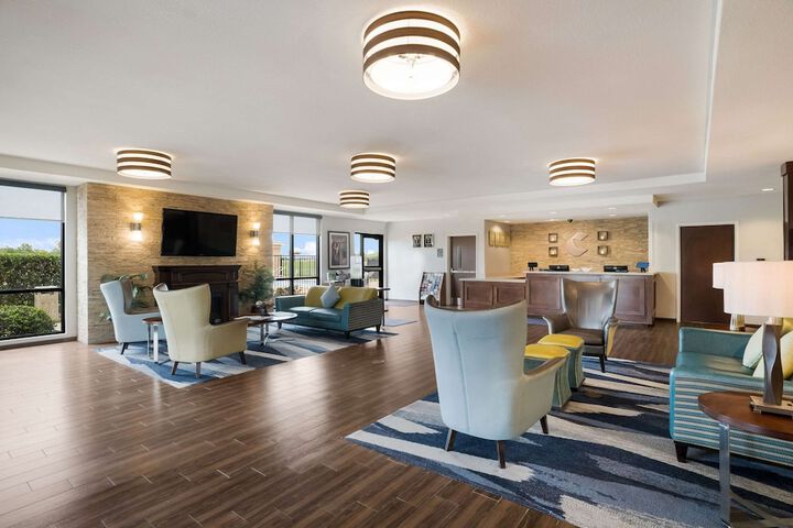 Comfort Inn & Suites Victoria North