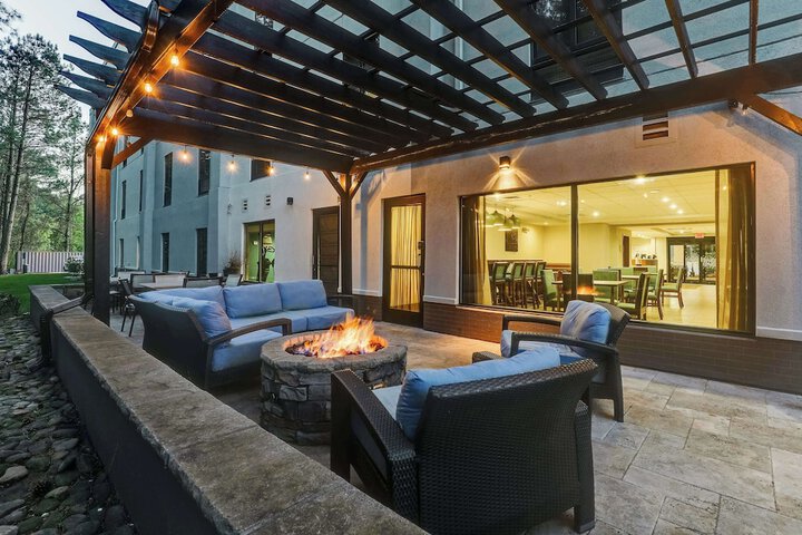 Terrace/Patio 41 of 43