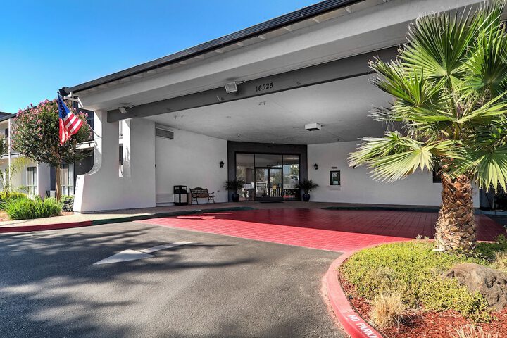 Hotel 4 of 33