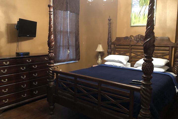 Room 30 of 79