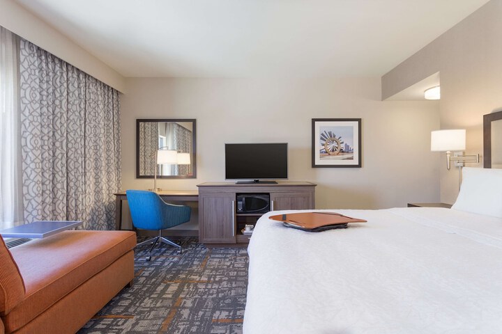 Room 10 of 29