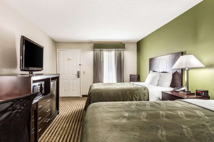 Room 9 of 27