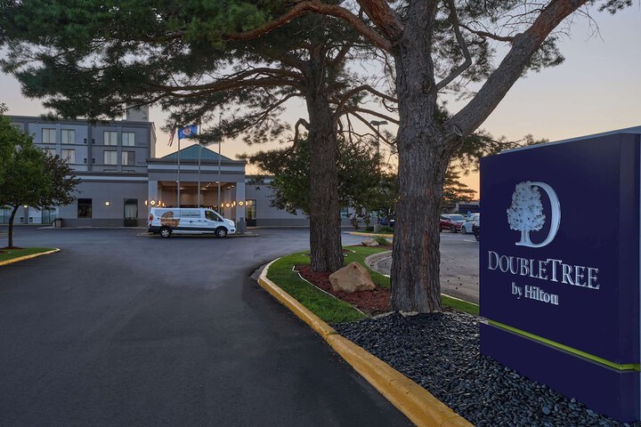 DoubleTree by Hilton Minneapolis Airport MN